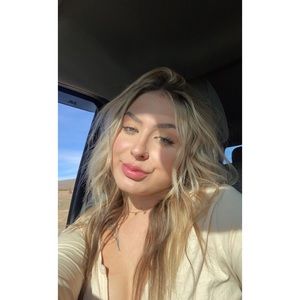 Meet your Posher, Brianna